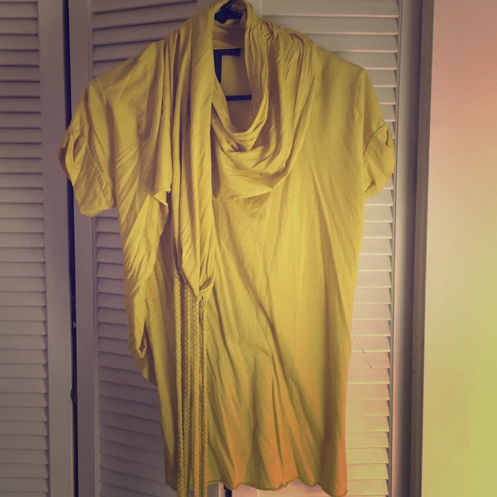 BCBG MaxAzria Yellow T shirt with scarf